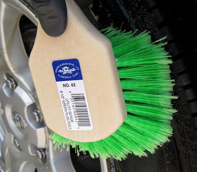Utility Scrub Tire Brush